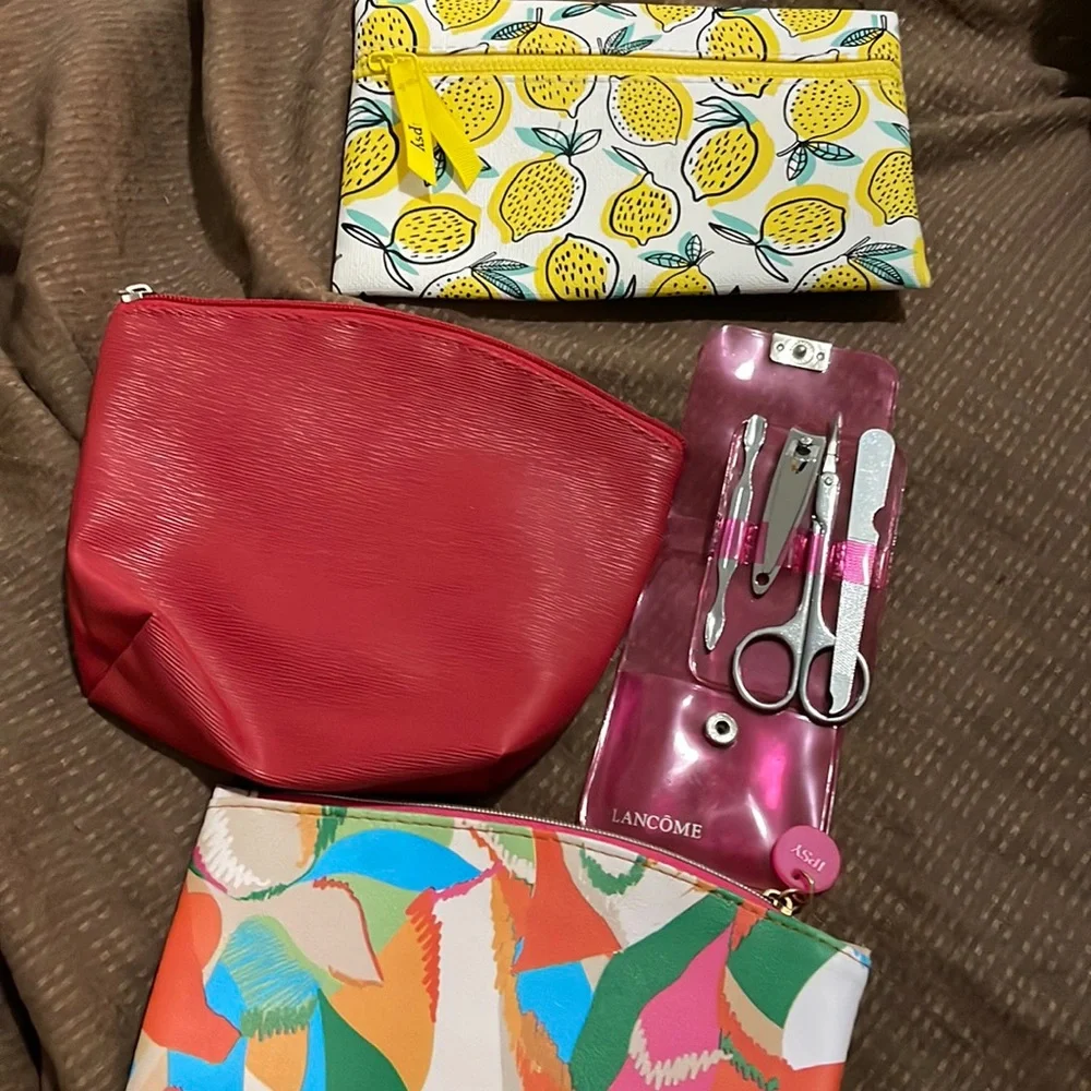Travel makeup bags bundle
